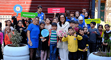 Türkan Şoray'dan TEGV'e 30. Yıl Desteği: