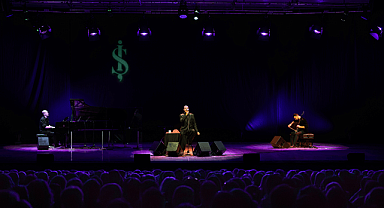 Cem Adrian’dan İş Sanat’ta Unutulmaz Gece