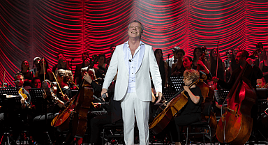 Levent Yüksel’den Sevgililer Günü’ne Özel Senfonik Buluşma