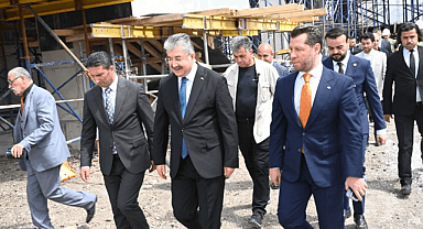 Osmaniye OSB’de Radisson Markalı Otel Projesi İçin İmzalar Atıldı