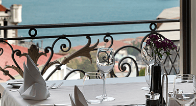 Gümüşsuyu Restaurant’ta Ramazan sofraları Boğaz manzarasıyla kuruluyor