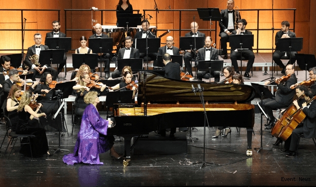 İDSO’dan Dünya Kadınlar Günü’ne özel konser: Gülsin Onay AKM’de sahne aldı