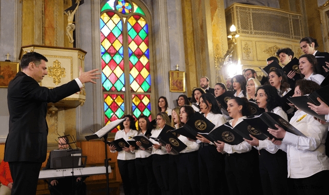 Mimoza Festivali kapsamında İstanbul’un Adalar ilçesinde düzenlenen etkinlikler,