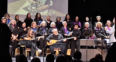 Silivrili Kadınlar 8 Mart Dünya Emekçi Kadınlar Günü Konseri Gerçekleştirdi