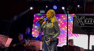 Türk sanat müziğinin sevilen isimlerinden Muazzez Ersoy, bayram tatili kapsamında Mersin’de sahne aldı. 