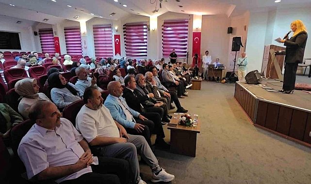 Kütahya'da şiir ve müziğin buluştuğu anlamlı gece düzenlendi