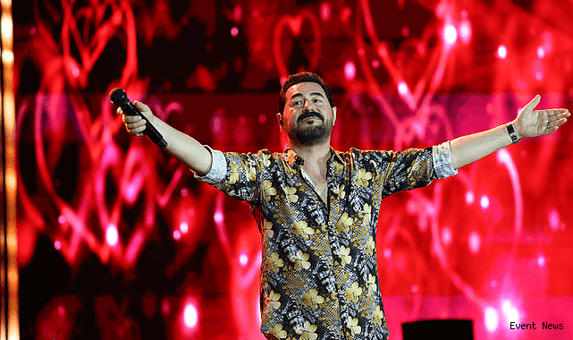 ERKAN KAYA, SEVİLEN ESERLERİNİ KONYA'DA SESLENDİRDİ